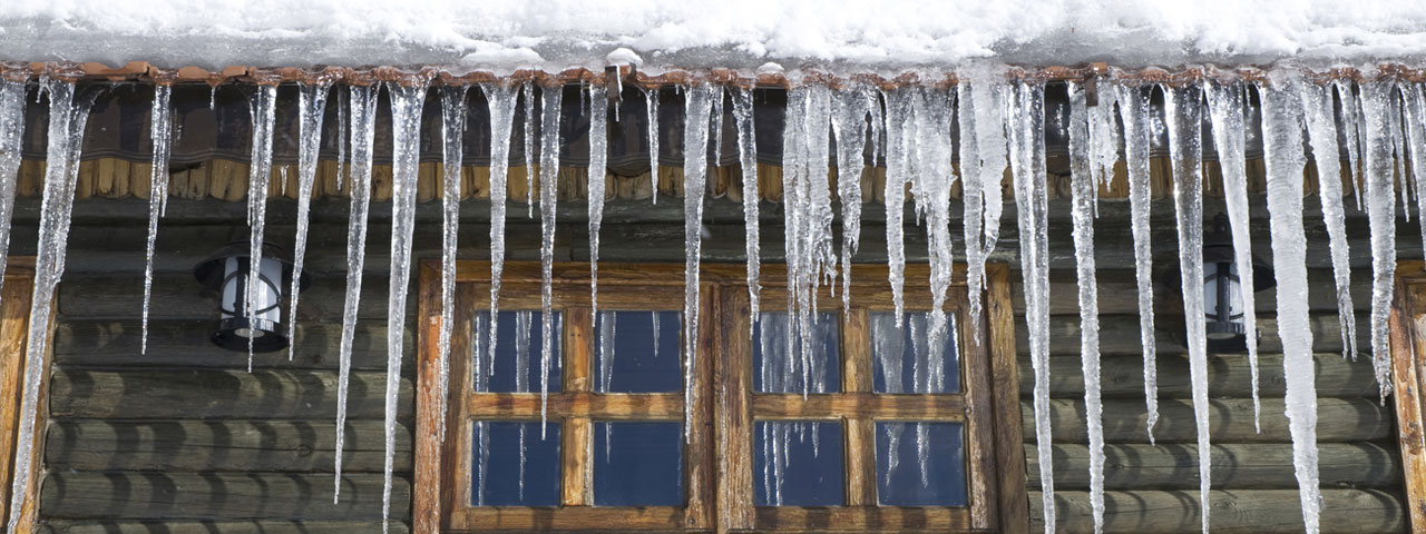 spray foam prevents ice dams by providing proper insulation in Hampton attic spaces